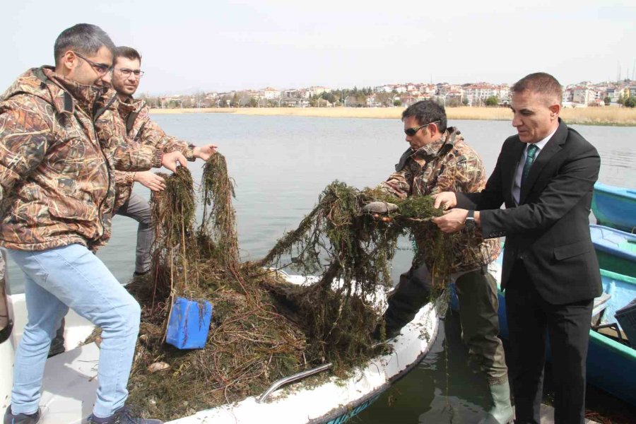 Beyşehir Gölü Hayalet Ağlardan Temizleniyor