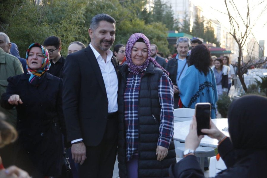 Hamid Yüzügüllü Vatandaşlarla İftarda Buluştu