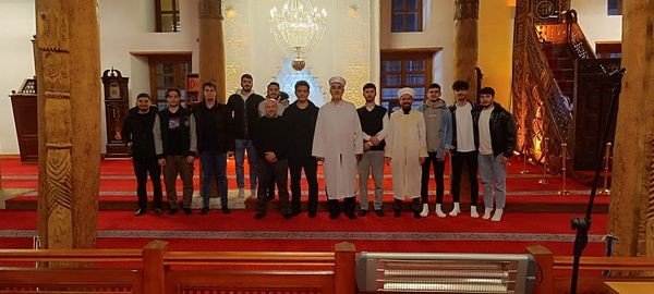 Sivrihisar İlçe Müftülüğü’nden Sivrihisar Kyk Yurdu Öğrencilerine İftar Yemeği