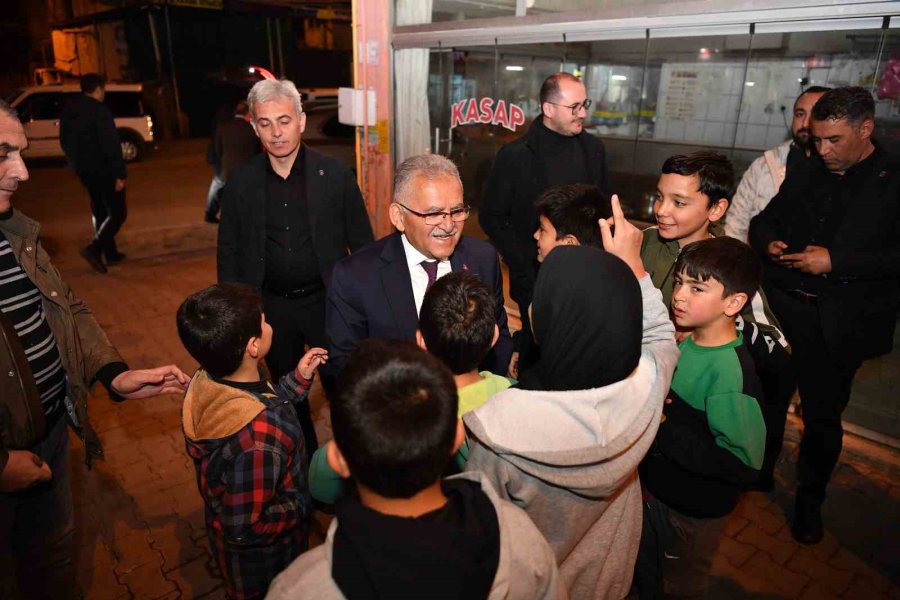 Büyükkılıç’tan Teravih Sonrası Esnaf Ve Vatandaş Buluşması