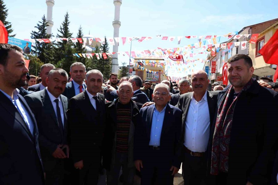 Başkan Büyükkılıç’tan Sevgi Ve Hediye Dolu Sarız Buluşması