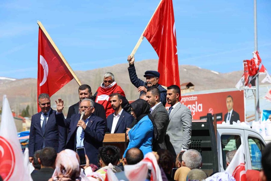 Başkan Büyükkılıç’tan Sevgi Ve Hediye Dolu Sarız Buluşması