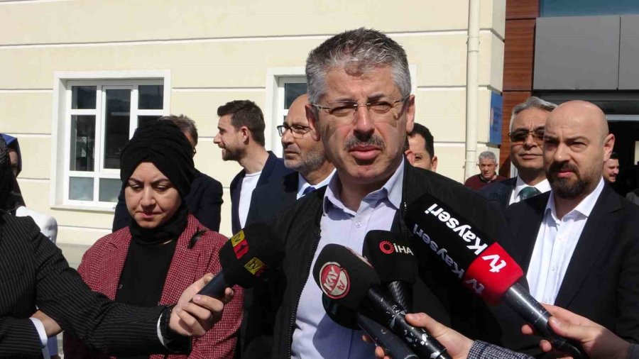 Üzüm Ve Çopuroğlu Oylarını Kullandı