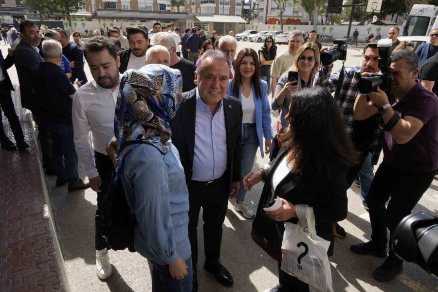 Başkan Böcek: "seçimlerin Antalya’ya Hayırlı Olmasını Dilerim"