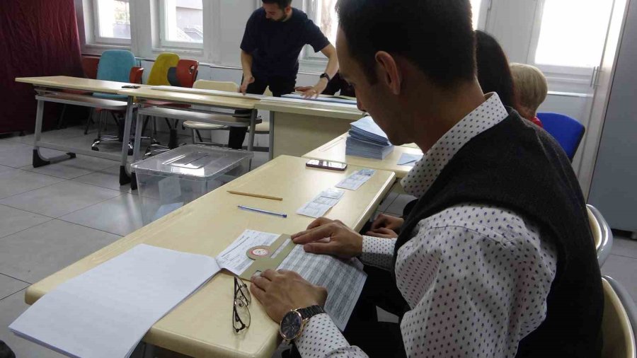 Kayseri’de Oy Kullanma İşlemi Başladı