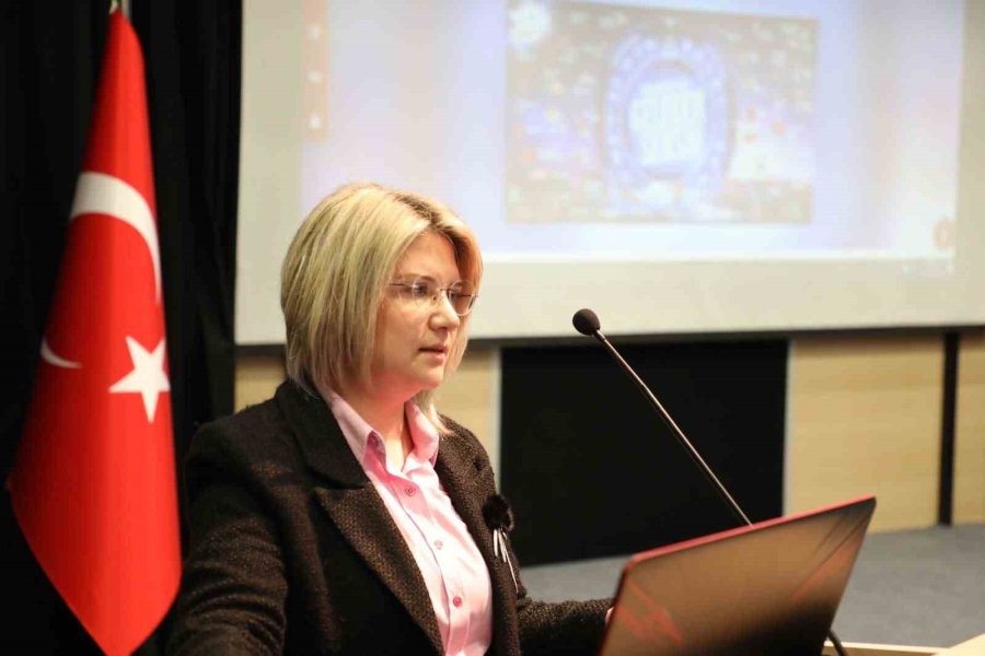 “bisikletli Kütüphaneci” Kütüphane Haftası’nda Estü’nün Konuğu Oldu