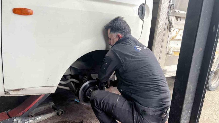 Bayram Seyahati Öncesi Araç Bakımı Hayati Önem Taşıyor
