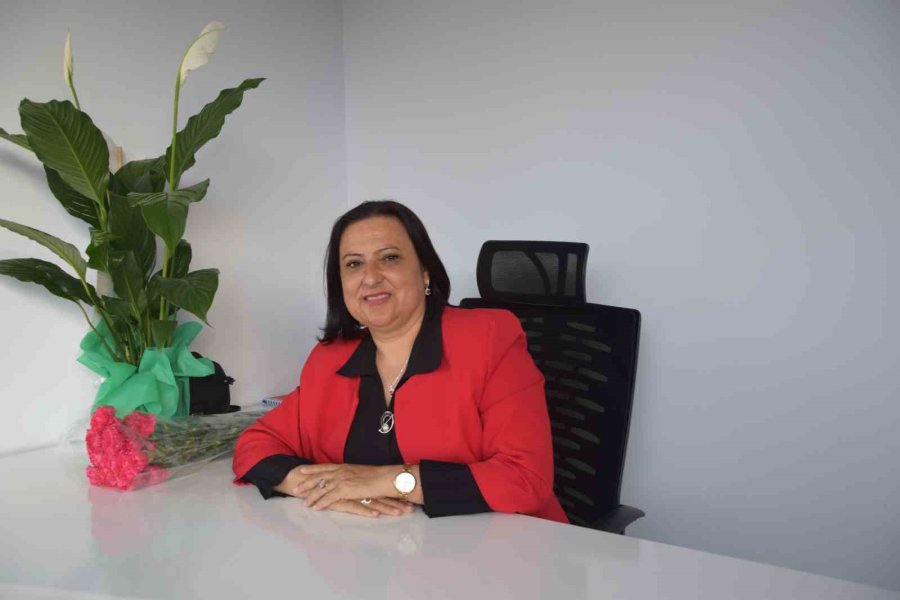 35 Mahalleli İlçenin İlk Ve Tek Kadın Muhtarı