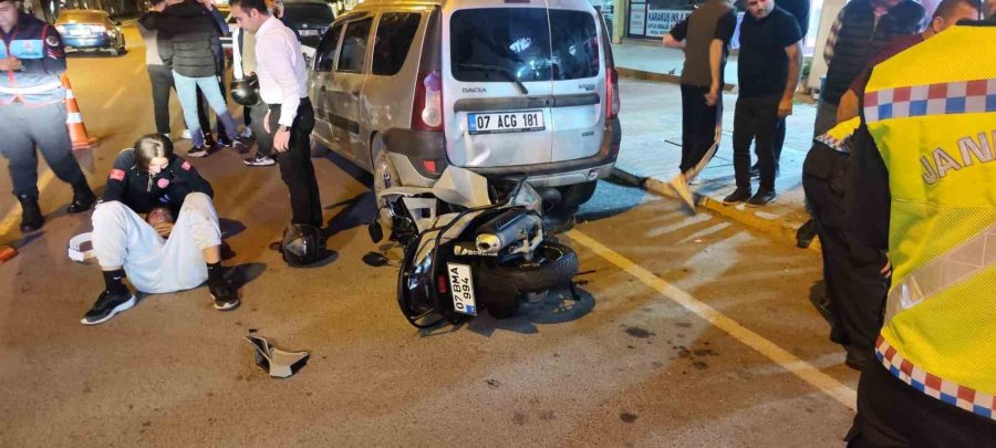 Alanya’da Motosiklet İki Yayaya Çarptı: 1 Ölü