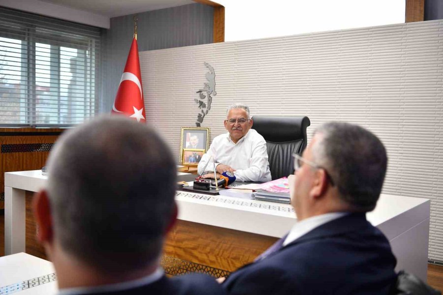 Başkan Büyükkılıç; Yeni 5 Yılda "vizyon Projeler" İçin Talimatlarını Verdi