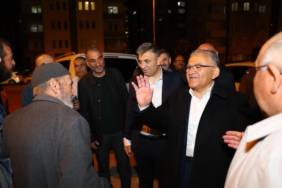 Büyükkılıç, Ramazan’ın Huzurunu Vatandaşla Yaşıyor