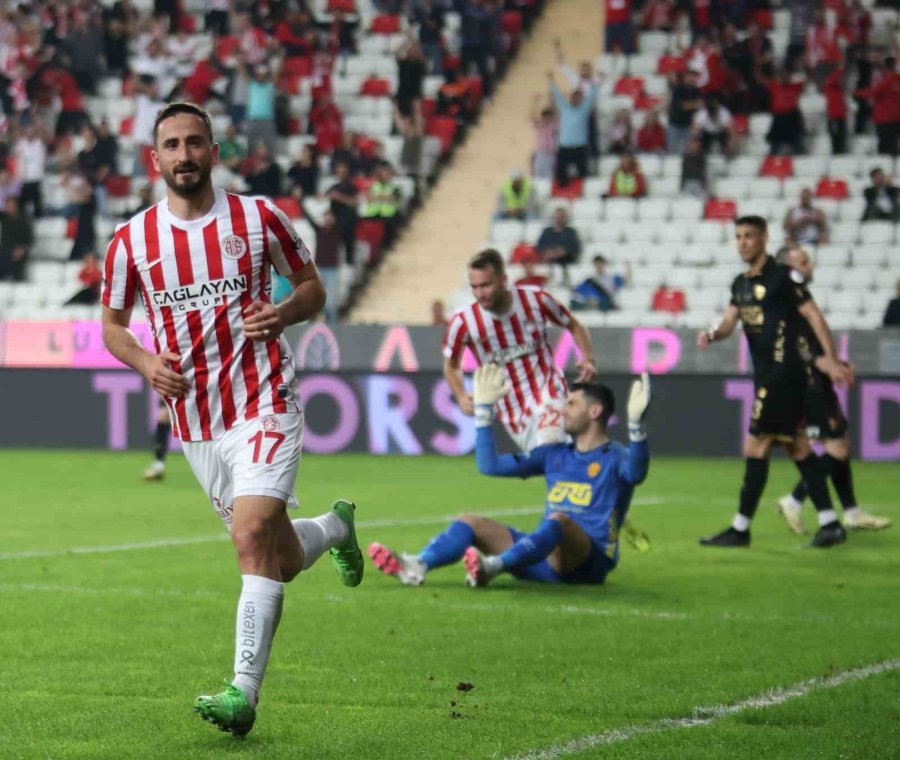 Trendyol Süper Lig: Antalyaspor: 1 - Mke Ankaragücü: 0 (ilk Yarı)