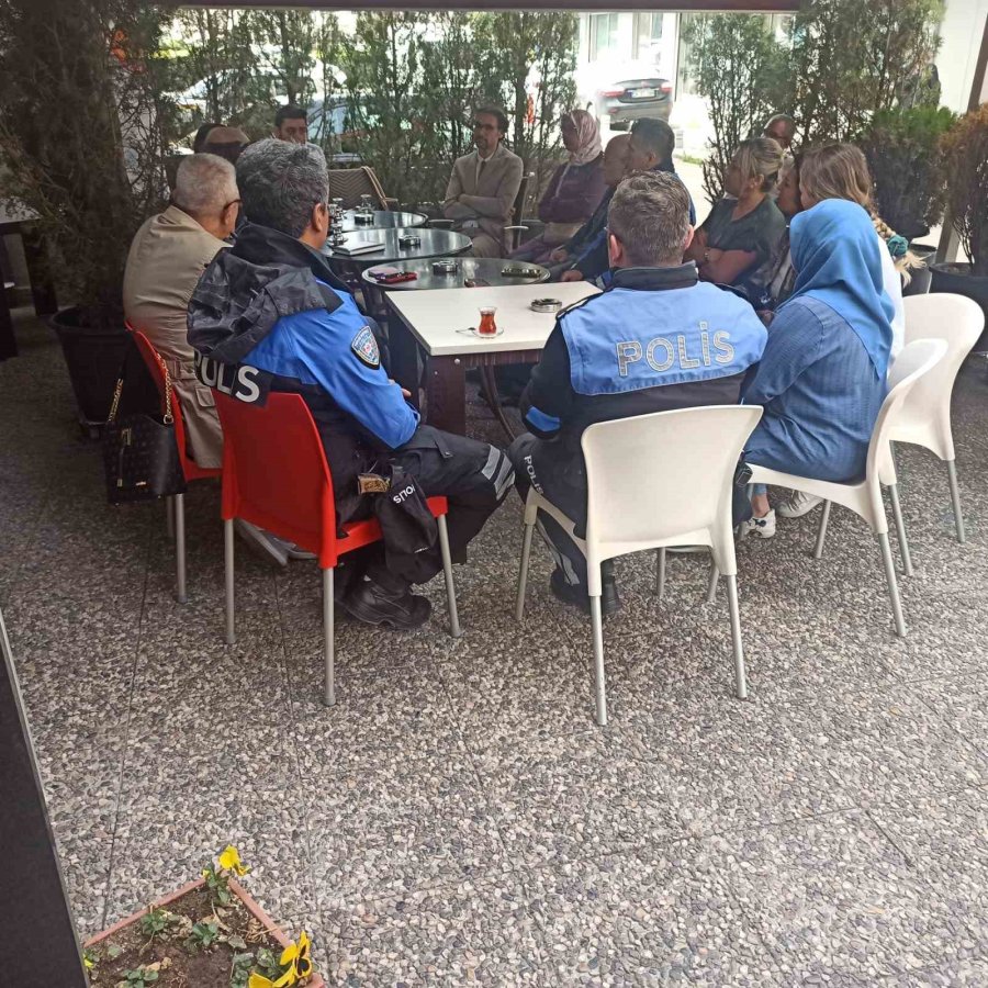 Eskişehir’de Polis 25 Özel Çocuğa Etkinlik Düzenledi
