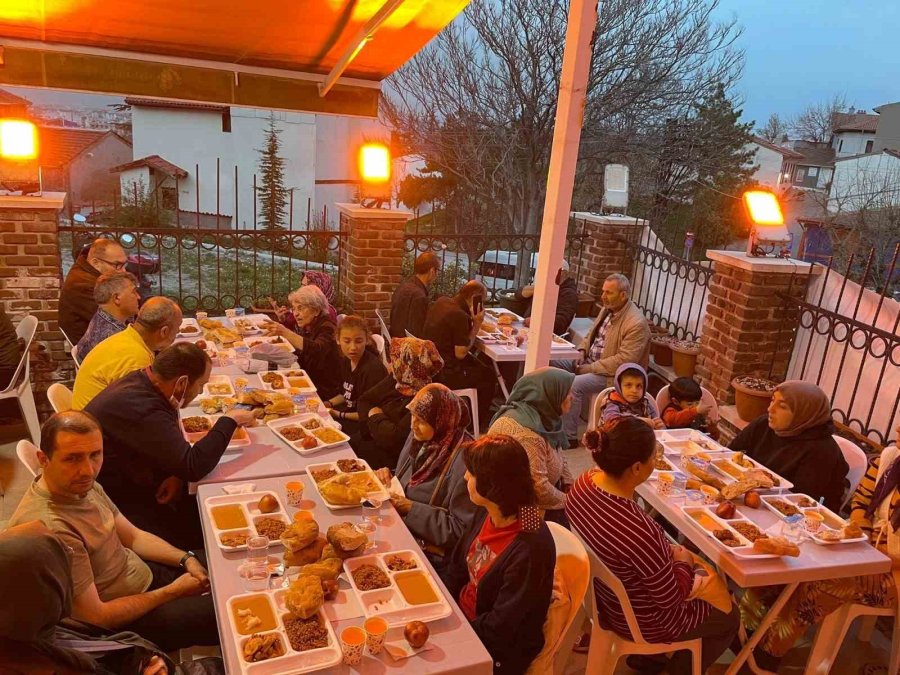 Eskişehir Türk Ocağı’nın Yardım Ve İftar Programları Devam Ediyor