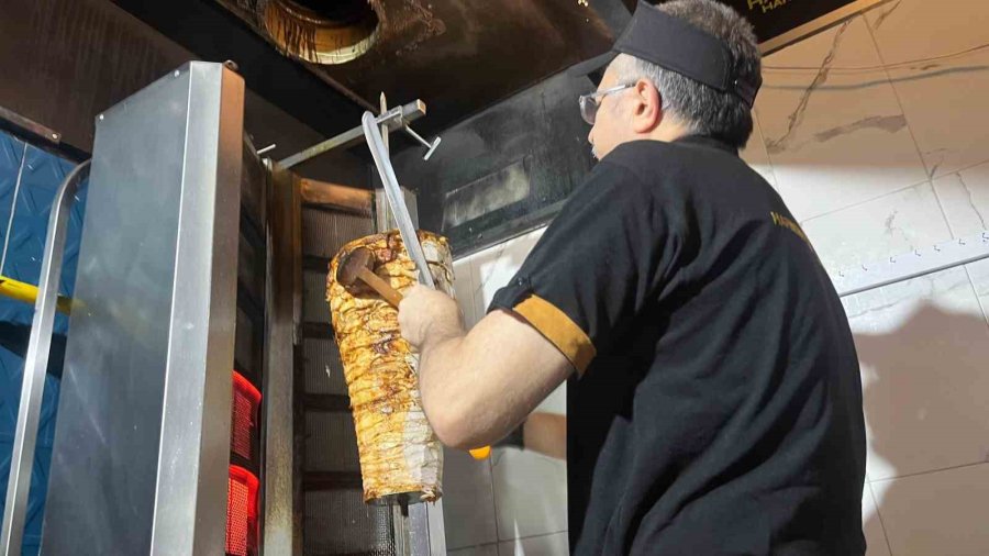 Eskişehir’e Yerleşen Depremzedelerden Ramazan Dayanışması