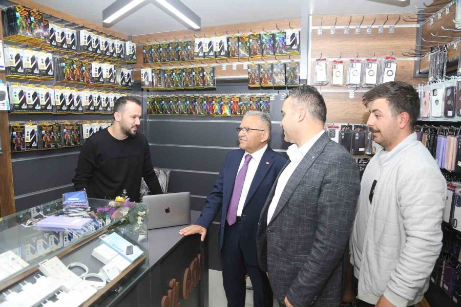 Hunat Çarşısı Esnafını Ziyaret Eden Büyükkılıç’tan Birlik, Beraberlik Mesajı