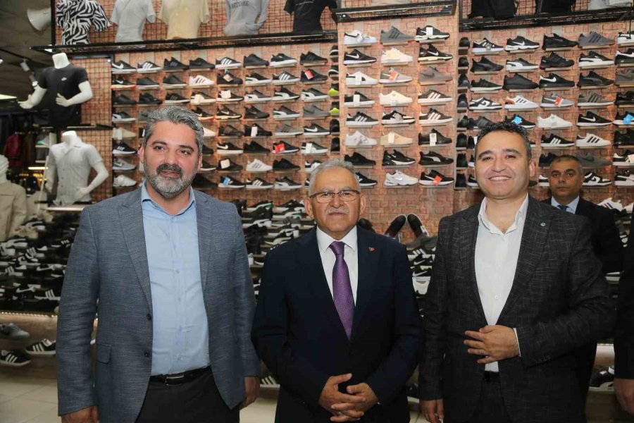 Hunat Çarşısı Esnafını Ziyaret Eden Büyükkılıç’tan Birlik, Beraberlik Mesajı