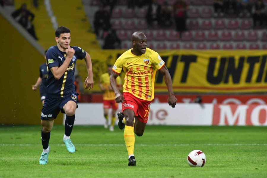 Trendyol Süper Lig: Kayserispor: 0 - Kasımpaşa: 1 (ilk Yarı)