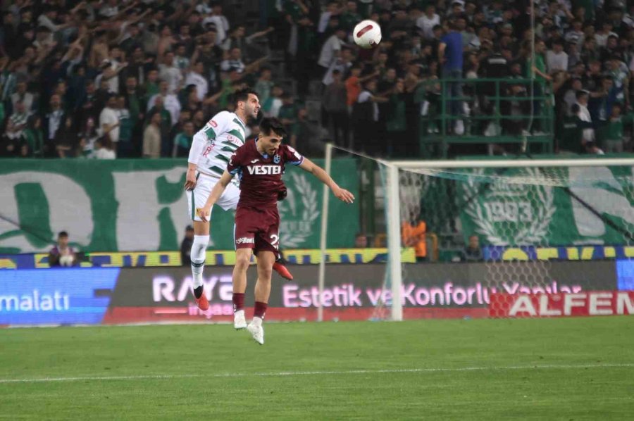 Trendyol Süper Lig: Konyaspor: 0 - Trabzonspor: 1 (ilk Yarı)
