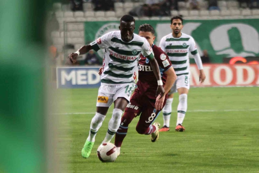 Trendyol Süper Lig: Konyaspor: 0 - Trabzonspor: 1 (ilk Yarı)