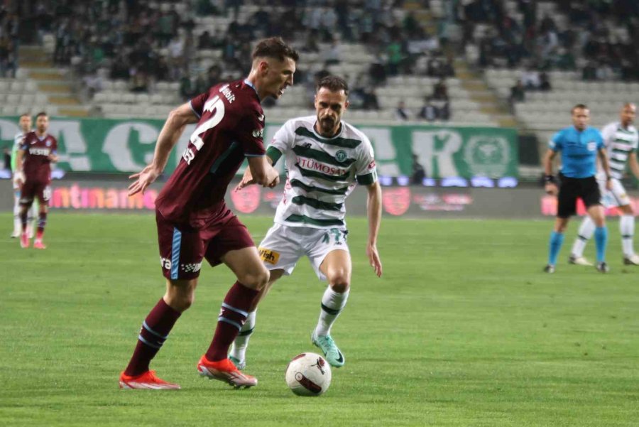 Trendyol Süper Lig: Konyaspor: 0 - Trabzonspor: 1 (ilk Yarı)