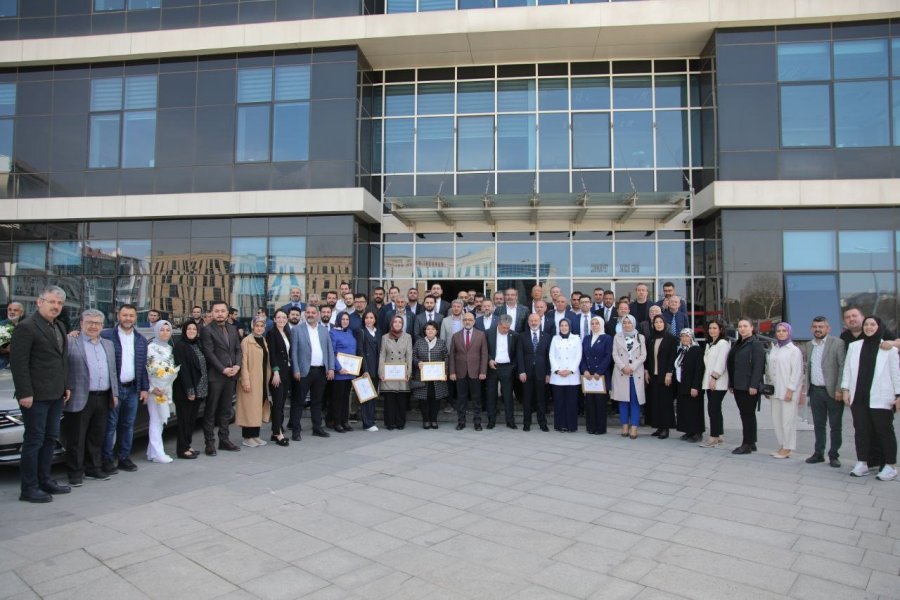 Başkan Çolakbayrakdar Mazbatasını Aldı