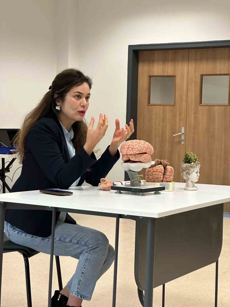 Çocuk Üniversitesinde Renkli Atölyeler