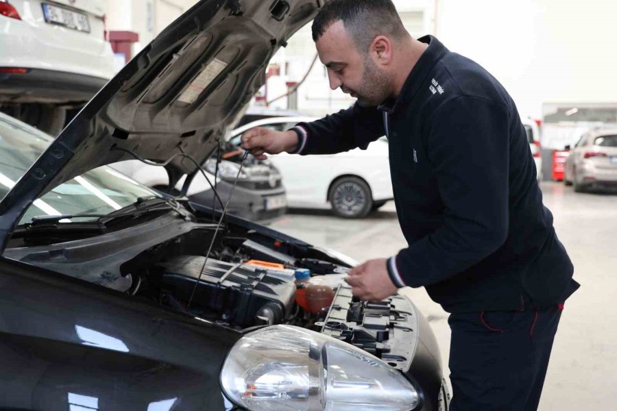 Bayram Tatilinde Yola Çıkacak Araç Sahiplerine Bakım Uyarısı