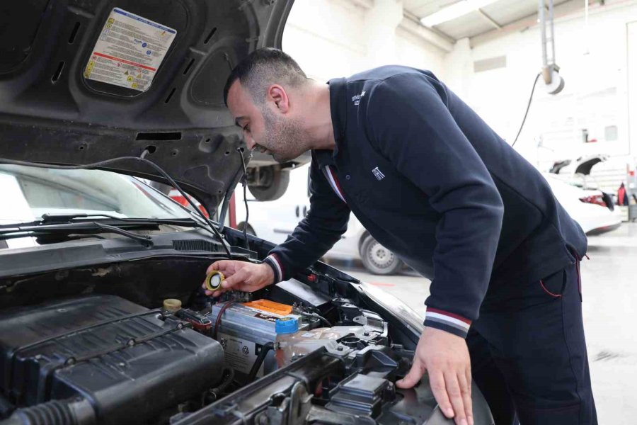Bayram Tatilinde Yola Çıkacak Araç Sahiplerine Bakım Uyarısı