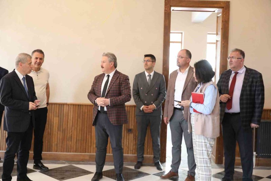 Nazmi Toker Görsel Sanatlar Merkezi; Kültürel Ve Sosyal Faaliyetlerin Merkezi Olacak