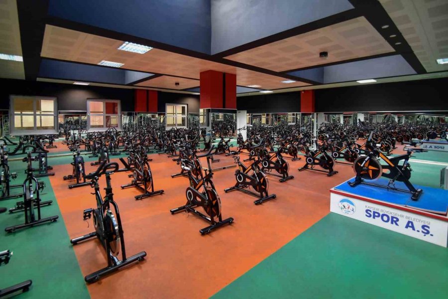Büyükşehir, Fitness Salonlarını Açarak Bilimsel Araştırmacılarına Destek Oldu