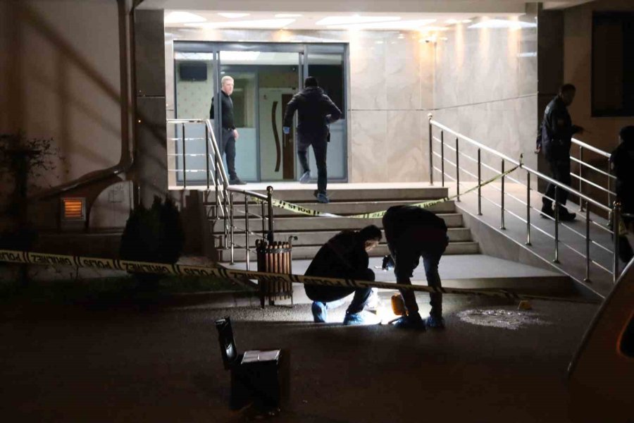 Bunalıma Giren Polis Memuru İntihar Etti