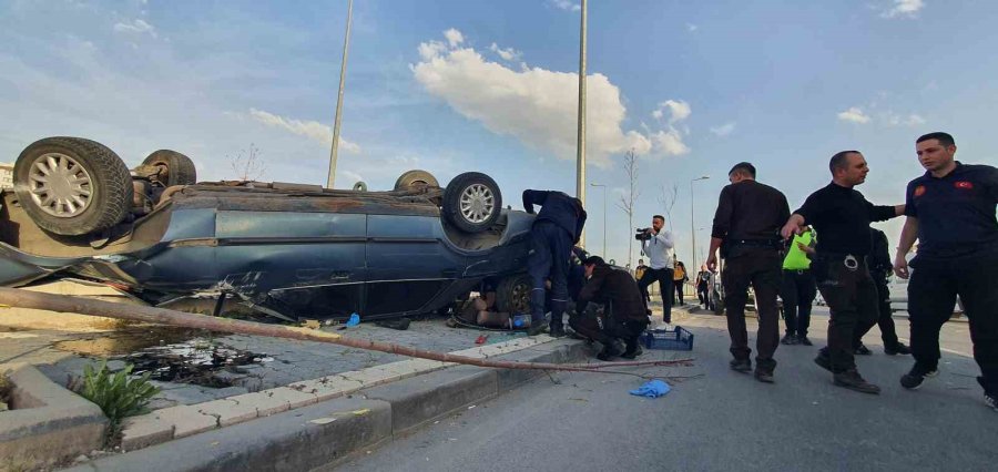 Takla Atan Otomobil Kanala Düşmeden Son Anda Durdu: 1 Yaralı