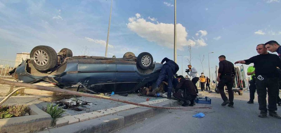 Takla Atan Otomobil Kanala Düşmeden Son Anda Durdu: 1 Yaralı