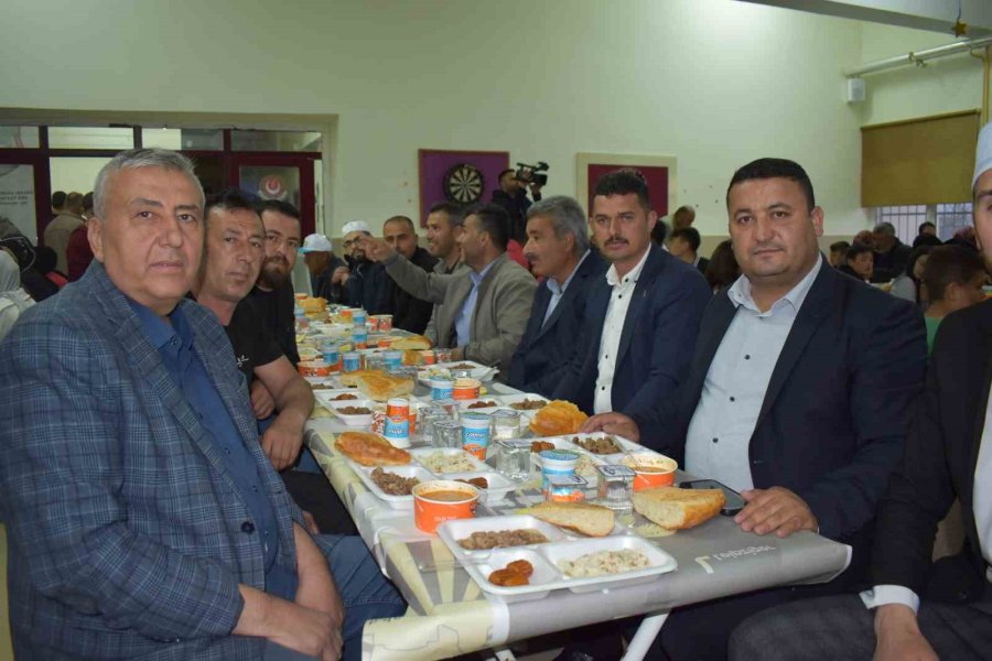 Yeşilgölcük Anadolu İmam Hatip Lisesi’nden Bin Kişilik İftar Yemeği