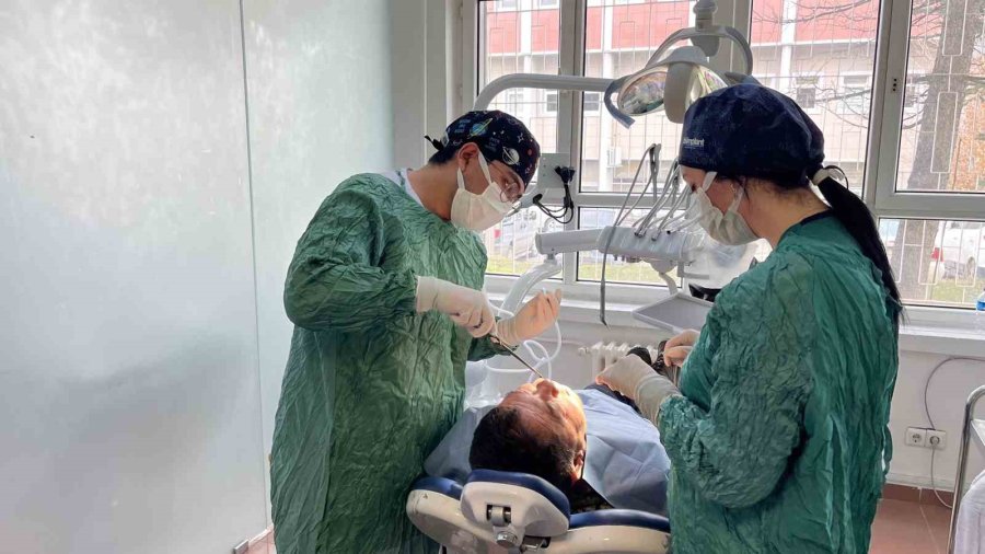 Uzmanlardan Enfeksiyonlu Diş Hakkında Önemli Uyarı