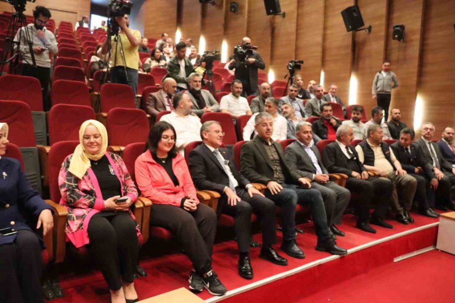 Mazbatasını Alan Özdoğan; "ayırmadan, Ayrıştırmadan Birlik İçerisinde Görevimize Devam Edeceğiz"