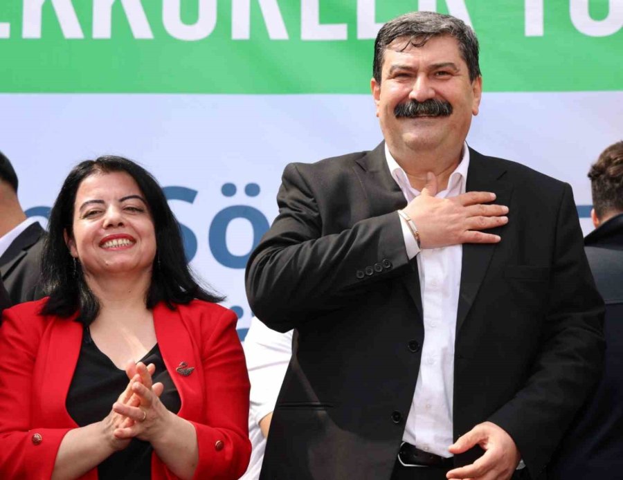 Toroslar Belediye Başkan Yıldız, Mazbatasını Aldı