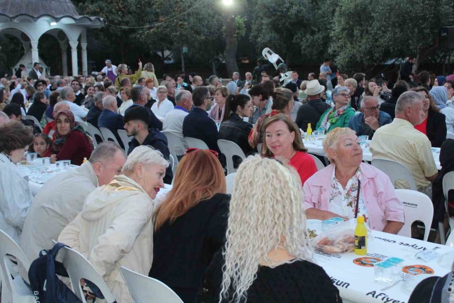 Alanya’daki Yerleşik Yabancılar Geleneksel İftar Programında Buluştu