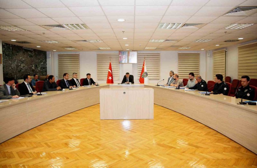 İl Emniyet Müdürlüğü Ekipleri Asayiş Değerlendirme Toplantısı Düzenledi