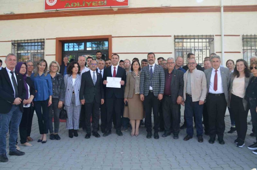 Beylikova’nın Yeni Başkanı Mazbatasını Aldı