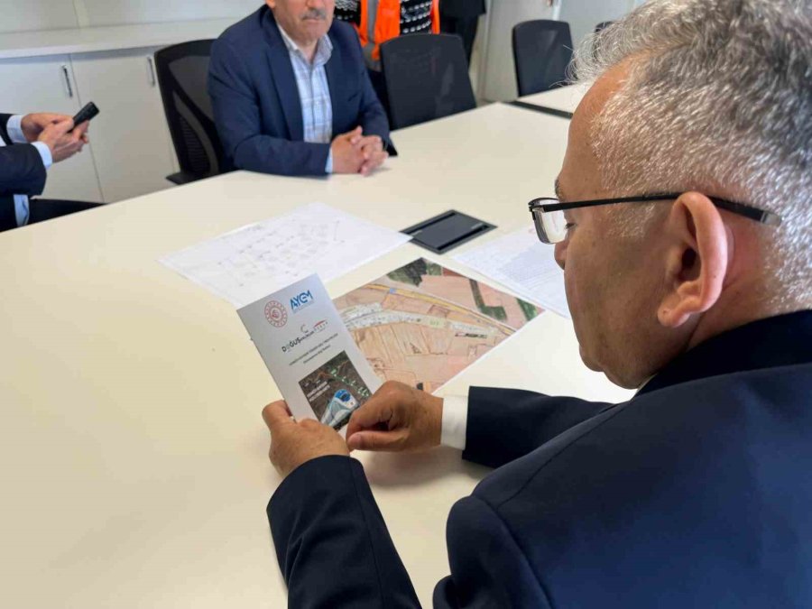 Başkan Büyükkılıç, Yüksek Hızlı Tren Hattı Projesi Şantiyesinde İncelemelerde Bulundu