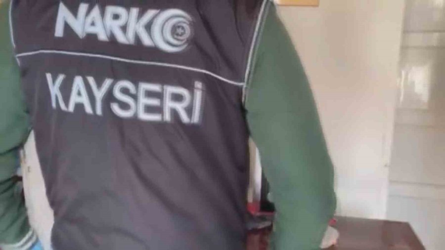 Zehir Tacirlerine Özel Harekat Polisli Uygulama