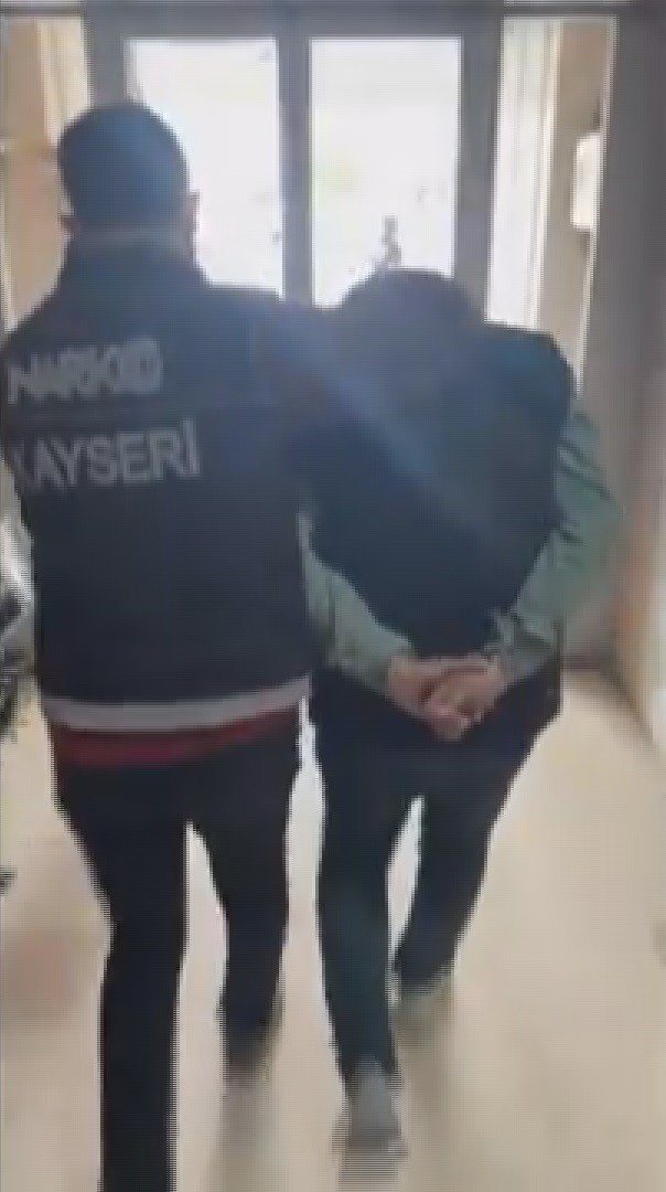 Zehir Tacirlerine Özel Harekat Polisli Uygulama