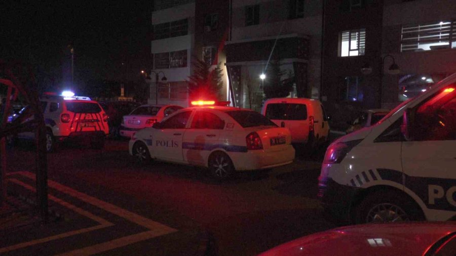 Kayseri’de Avukat Ofisinde Canına Kıydı