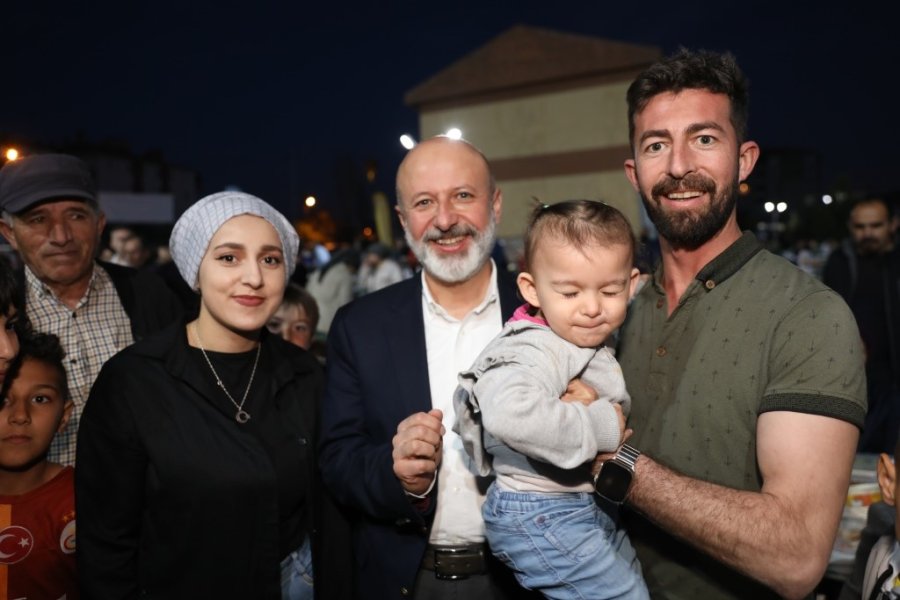 Başkan Çolakbayrakdar, “hemşehrilerimizle Ramazan’ın Güzelliklerini Paylaşıyoruz”