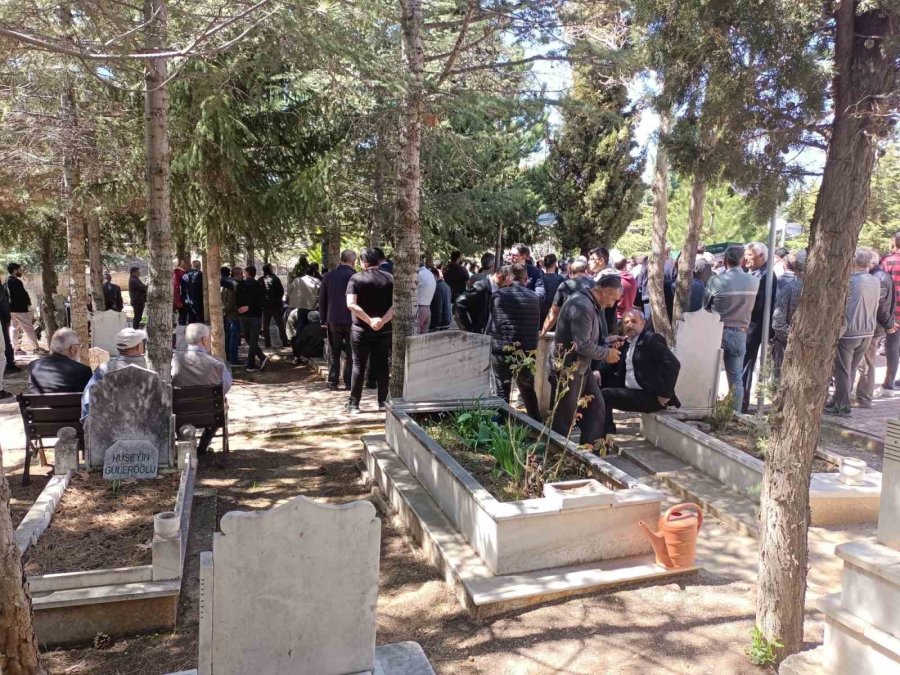 Mazbatasını Alamadan Kalbine Yenik Düşen Muhtara Son Görev