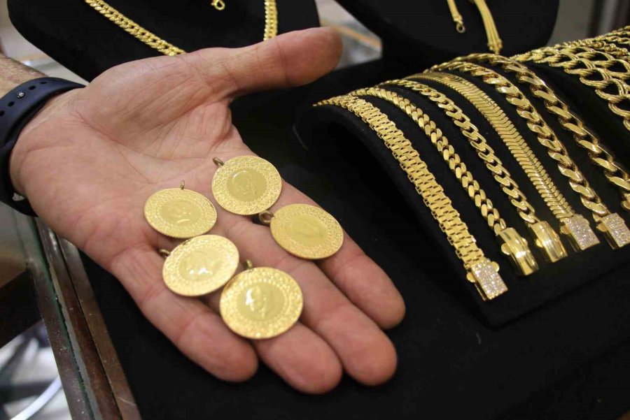 Gramajı Düşük Ama Gösterişli Takılar İlgi Görüyor