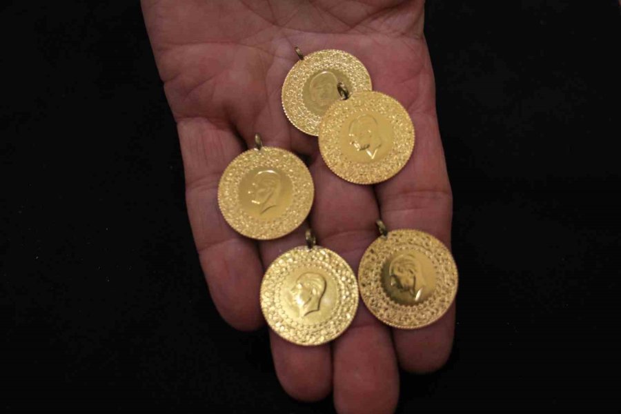 Gramajı Düşük Ama Gösterişli Takılar İlgi Görüyor