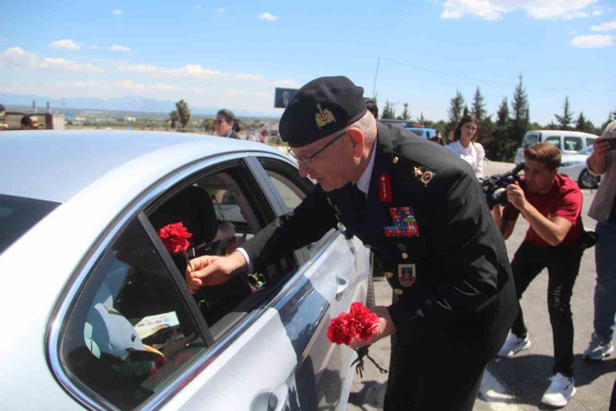 Antalya Bayramdaki Trafik Yoğunluğuna Hazır